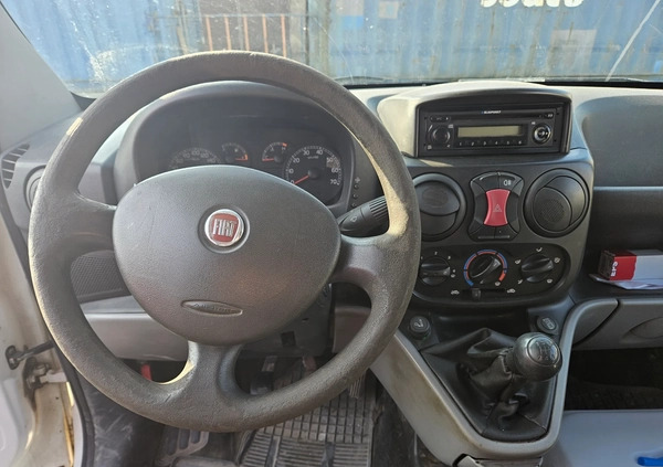 Fiat Doblo cena 6150 przebieg: 160782, rok produkcji 2008 z Wrocław małe 22